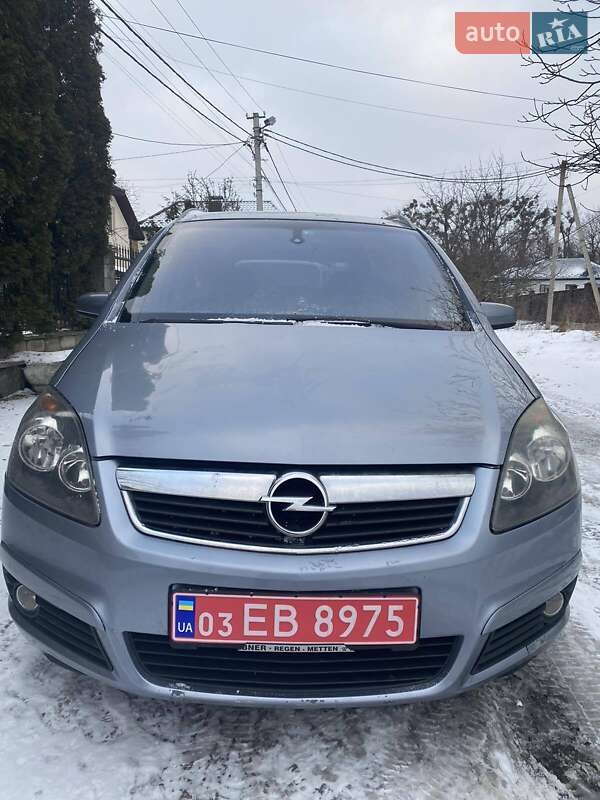 Минивэн Opel Zafira 2005 в Ровно