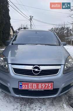 Минивэн Opel Zafira 2005 в Ровно