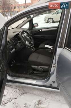 Минивэн Opel Zafira 2005 в 