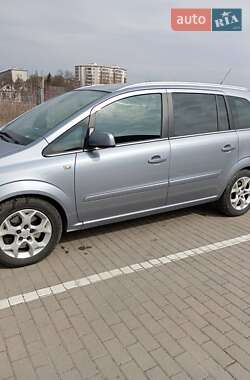Минивэн Opel Zafira 2011 в 
