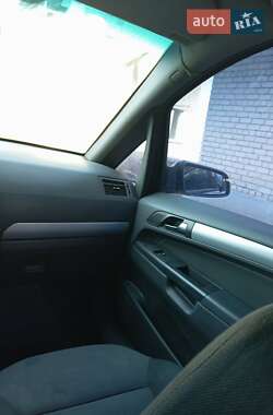 Минивэн Opel Zafira 2007 в 