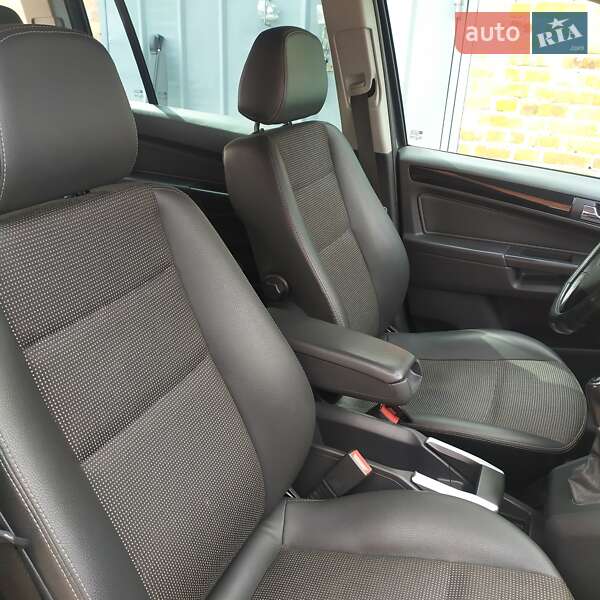 Мінівен Opel Zafira 2011 в Харкові