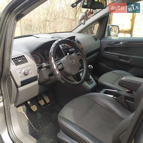 Мінівен Opel Zafira 2011 в Харкові