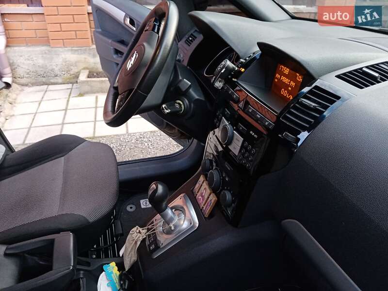 Минивэн Opel Zafira 2011 в Виннице