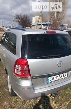 Минивэн Opel Zafira 2013 в Черкассах
