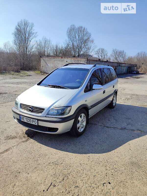 Мінівен Opel Zafira 2002 в Дніпрі