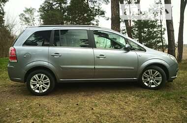 Мінівен Opel Zafira 2006 в Рівному