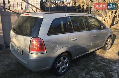 Минивэн Opel Zafira 2007 в 