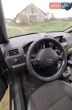 Мінівен Opel Zafira 2010 в 