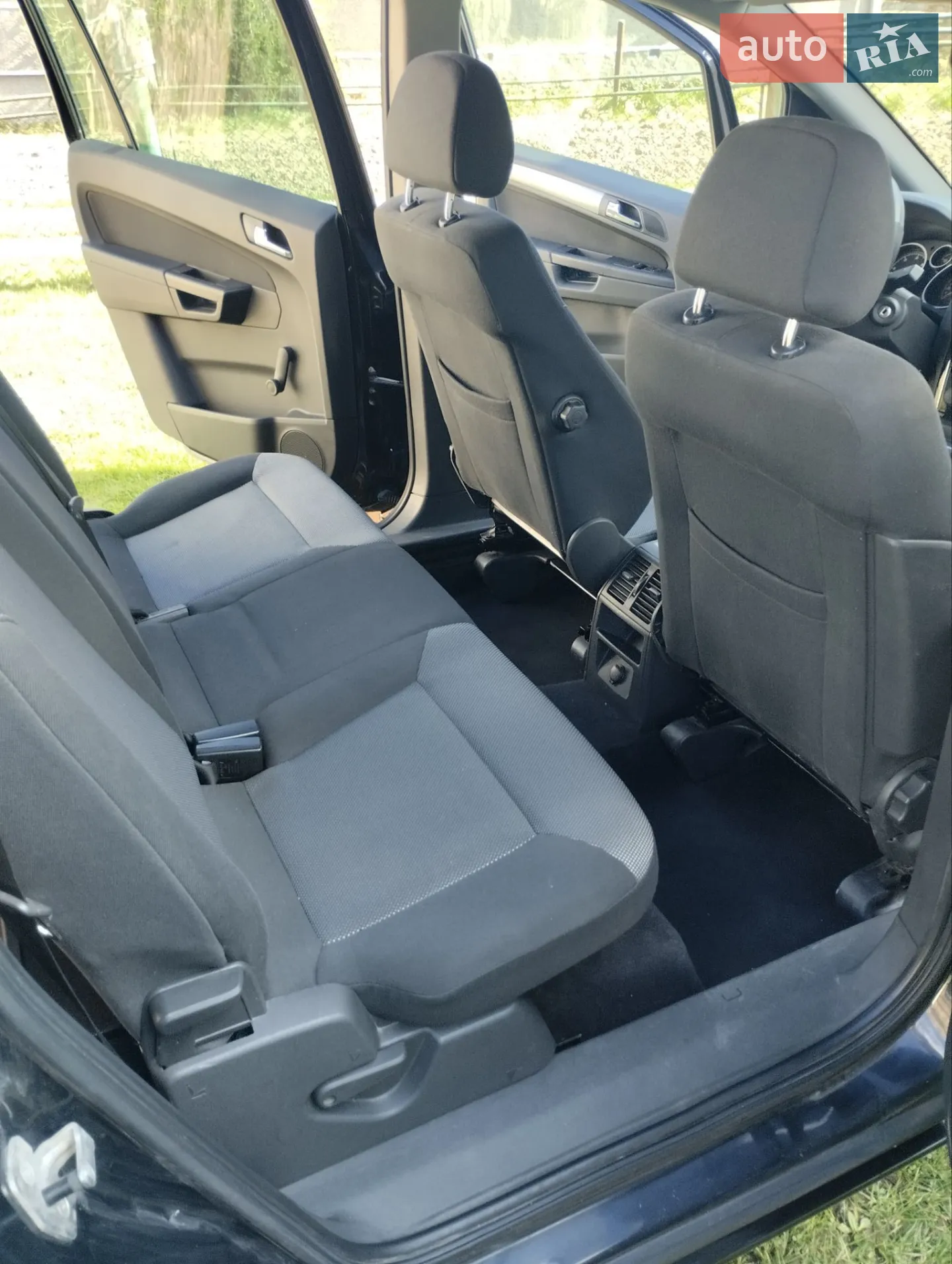2010 Opel Zafira - мініатюра 10