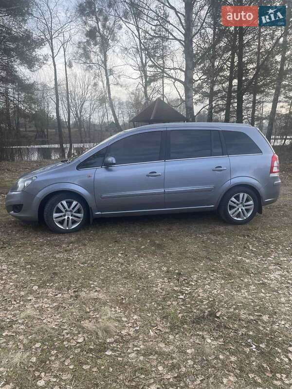 Мінівен Opel Zafira 2009 в Звягелі