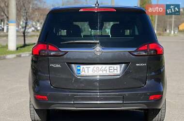 Минивэн Opel Zafira 2014 в 