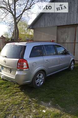 Минивэн Opel Zafira 2011 в Львове