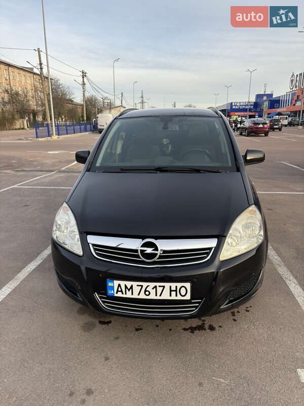 Минивэн Opel Zafira 2009 в Житомире