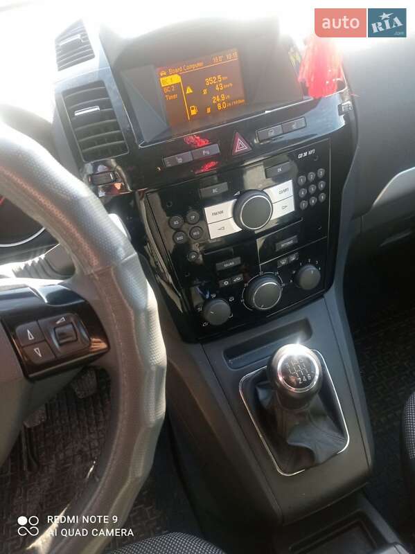 Минивэн Opel Zafira 2011 в Сарнах