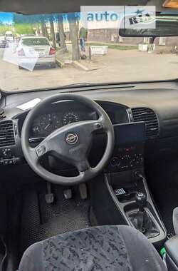 Мінівен Opel Zafira 2001 в Києві