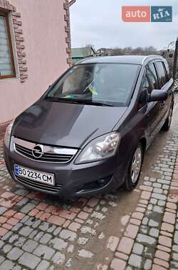 Минивэн Opel Zafira 2010 в 