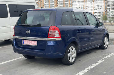 Минивэн Opel Zafira 2007 в Луцке