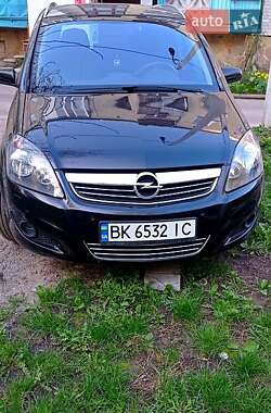 Минивэн Opel Zafira 2008 в 