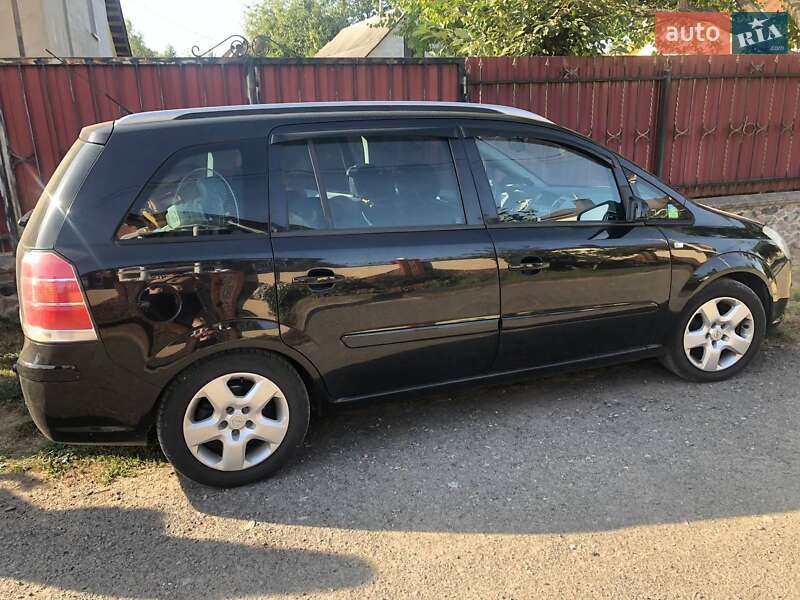 Мінівен Opel Zafira 2006 в Києві