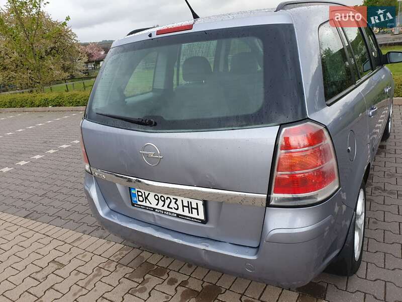 Мінівен Opel Zafira 2007 в Луцьку