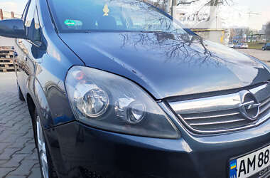 Мінівен Opel Zafira 2010 в Житомирі