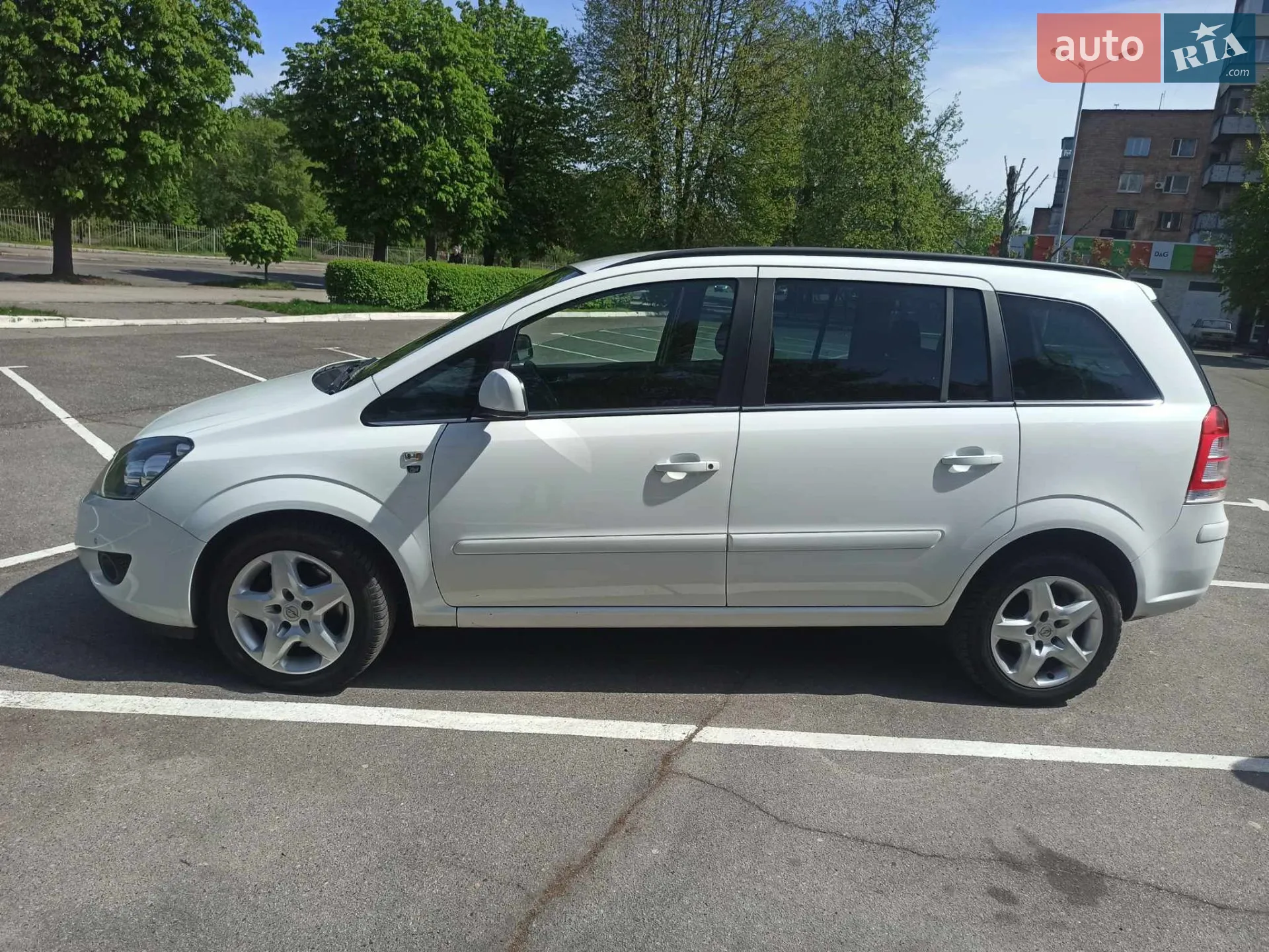 2010 Opel Zafira - мініатюра 2