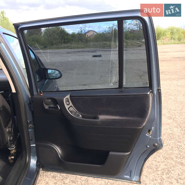 Минивэн Opel Zafira 2001 в Ивано-Франковске