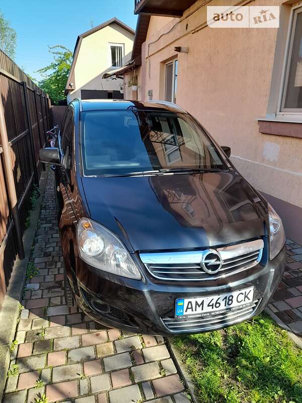 Минивэн Opel Zafira 2012 в Житомире