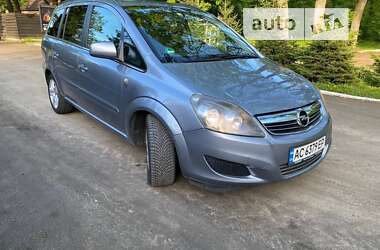 Минивэн Opel Zafira 2010 в Гайсине