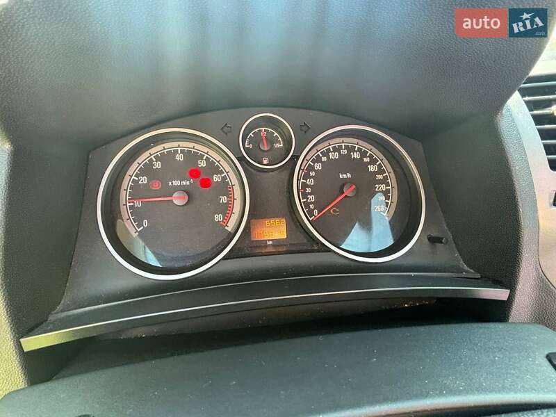 Мінівен Opel Zafira 2008 в Києві