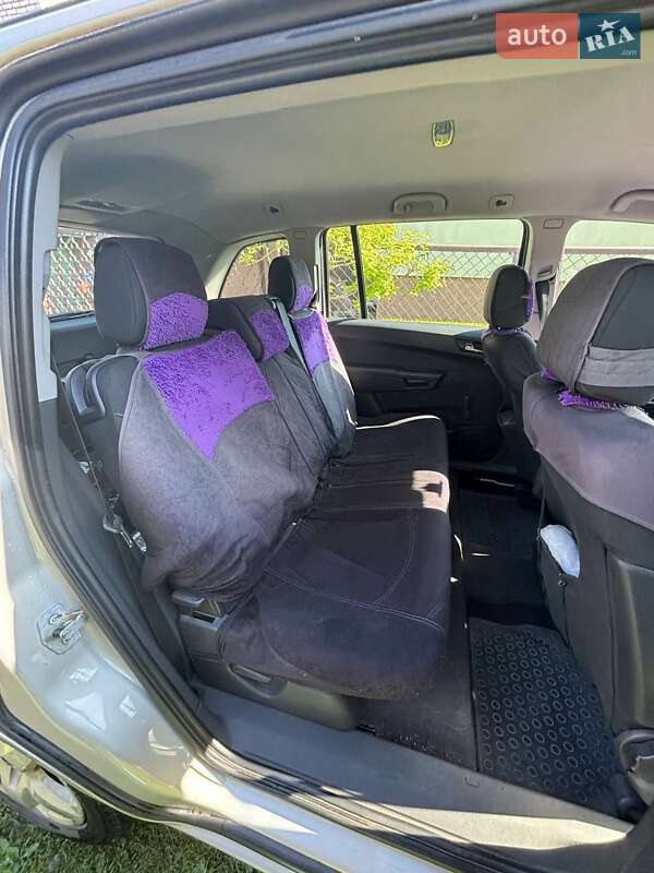 Мінівен Opel Zafira 2008 в Києві