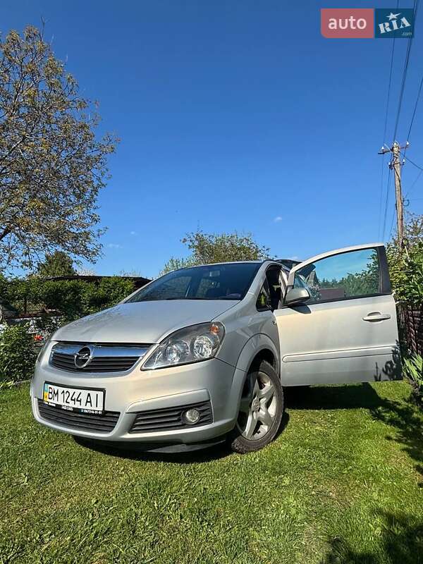 Мінівен Opel Zafira 2008 в Києві