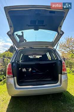 Мінівен Opel Zafira 2008 в Києві