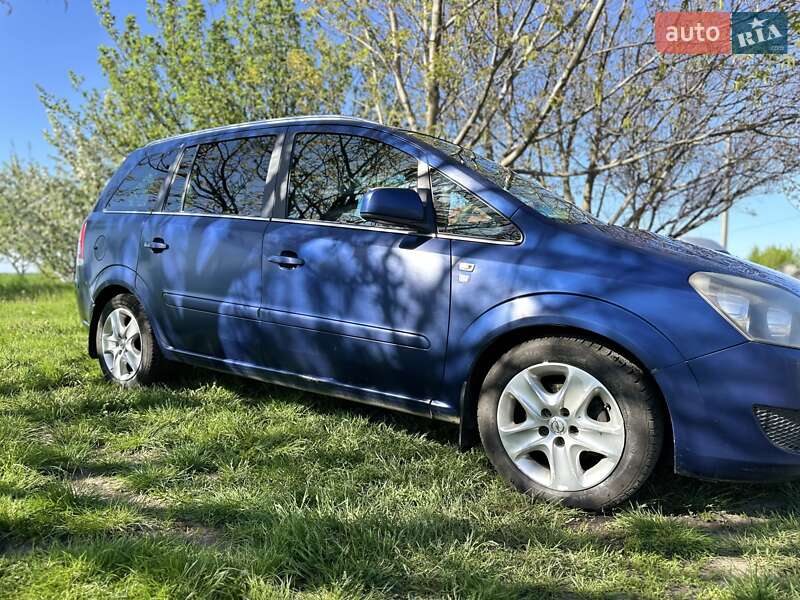 Мінівен Opel Zafira 2010 в Білій Церкві