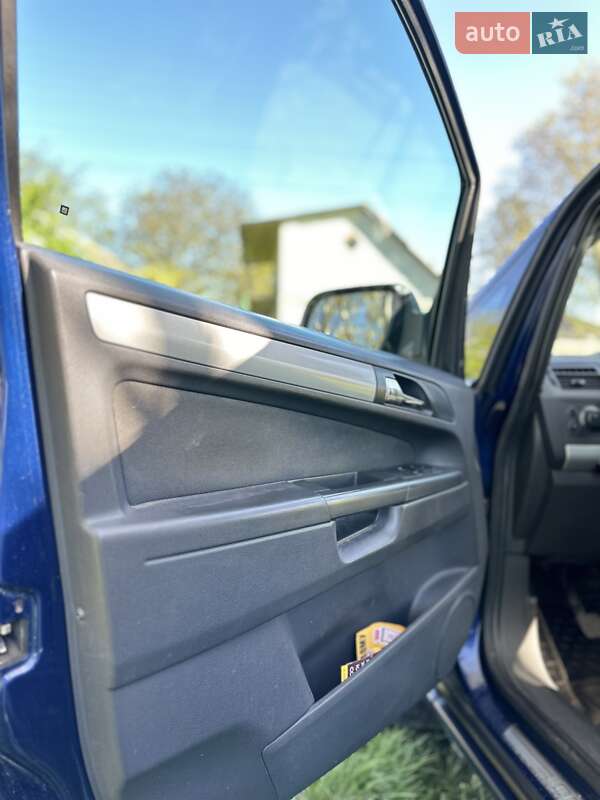 Мінівен Opel Zafira 2010 в Білій Церкві