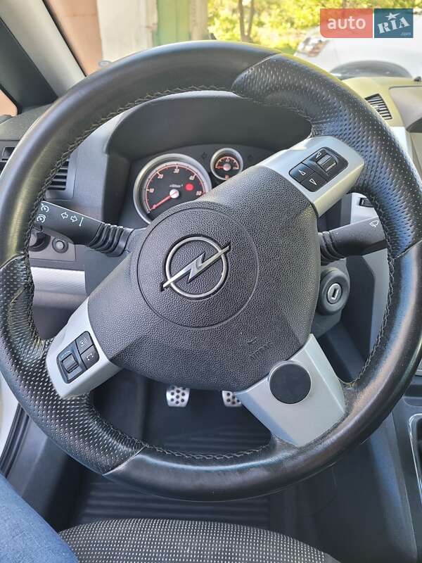 Мінівен Opel Zafira 2011 в Калуші