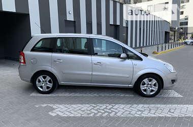 Минивэн Opel Zafira 2008 в Львове