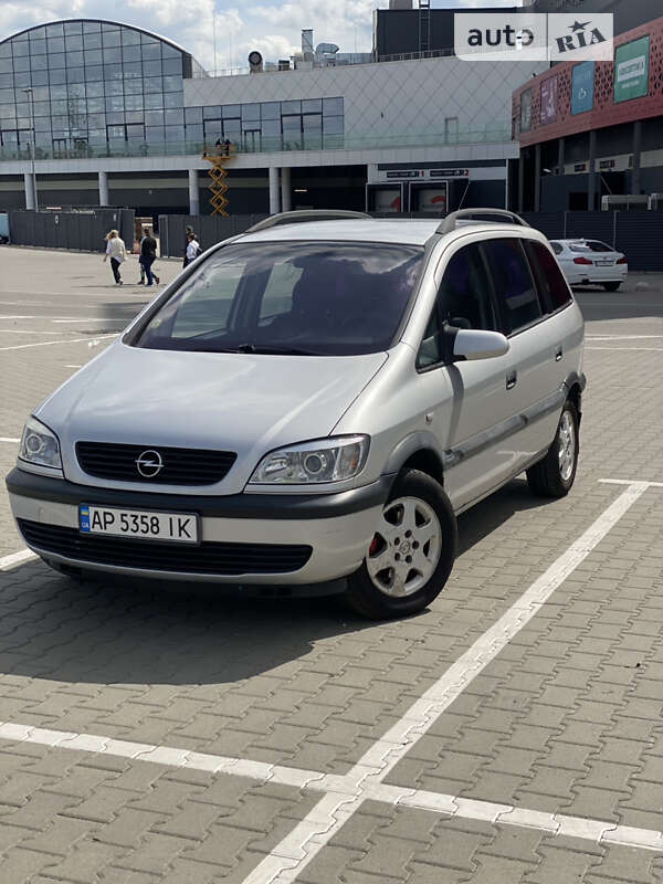 Мінівен Opel Zafira 2002 в Києві