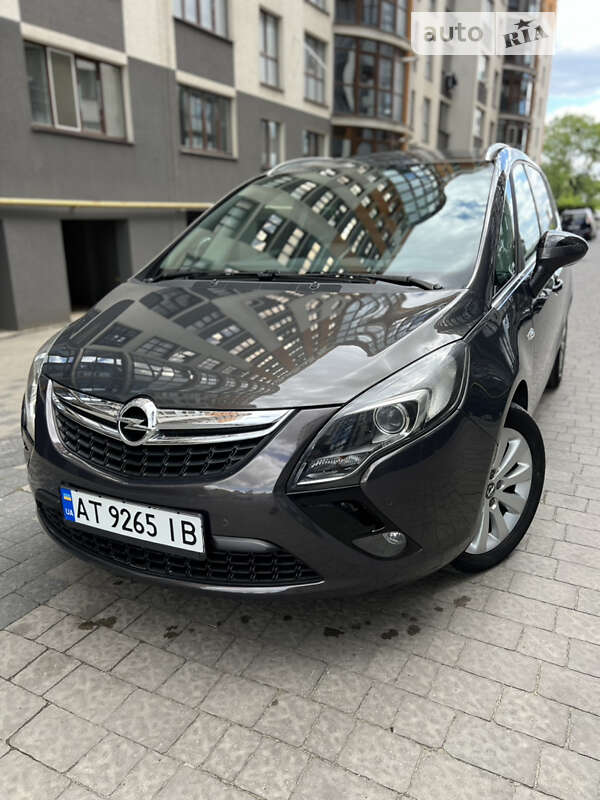 Минивэн Opel Zafira 2014 в Ивано-Франковске