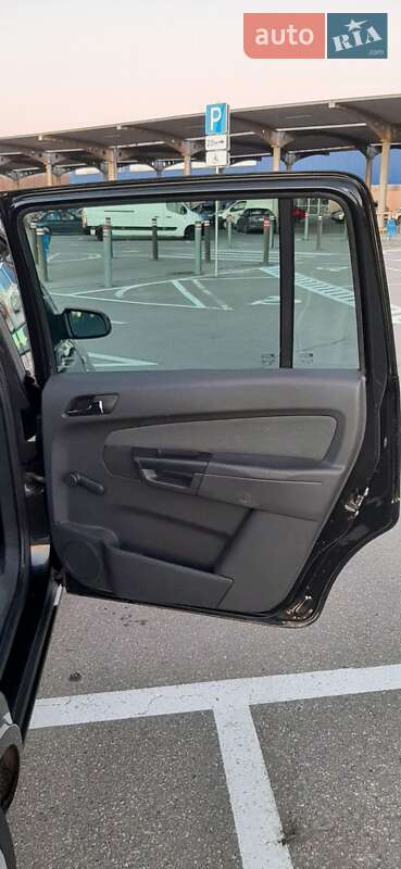Минивэн Opel Zafira 2006 в Харькове