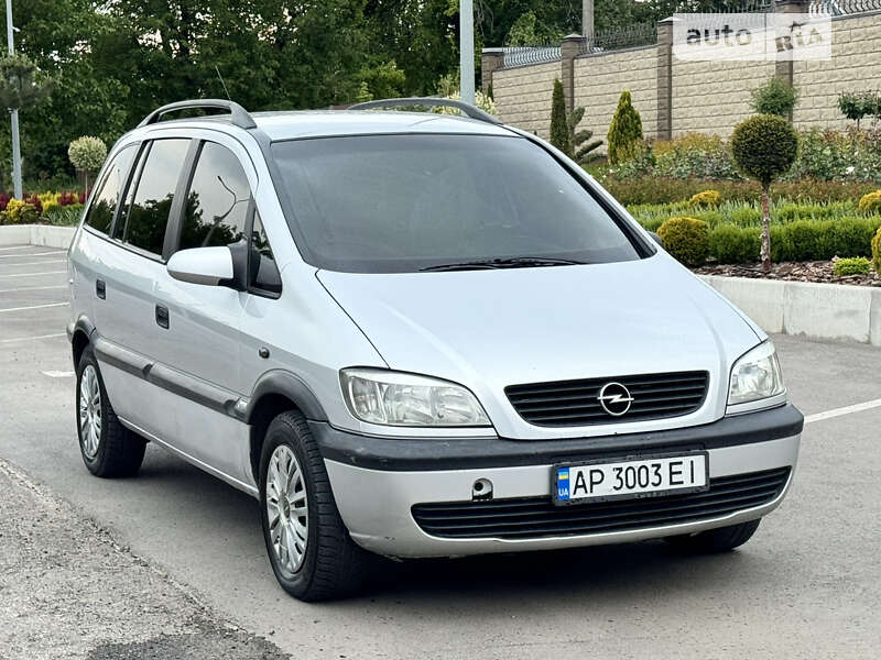 Минивэн Opel Zafira 2002 в Запорожье