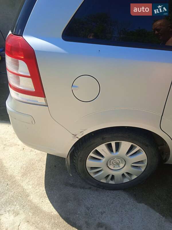 Мінівен Opel Zafira 2011 в Самборі