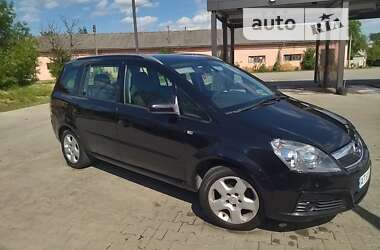 Минивэн Opel Zafira 2006 в Косове