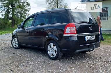 Минивэн Opel Zafira 2011 в Турке