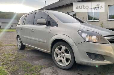 Минивэн Opel Zafira 2010 в Ужгороде