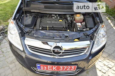 Минивэн Opel Zafira 2009 в Турийске