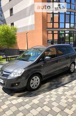 Минивэн Opel Zafira 2011 в Ивано-Франковске