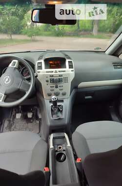 Минивэн Opel Zafira 2008 в Прилуках