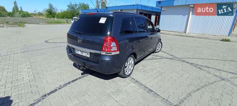 Минивэн Opel Zafira 2009 в Луцке